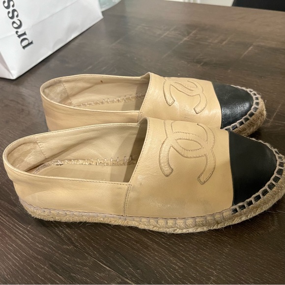 Chanel Espadrille 36 Leather Cap Toe Cc Flats - Picture 6 of 6